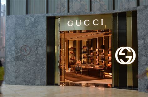 elle veut le gucci le lv carreau|OBOY .